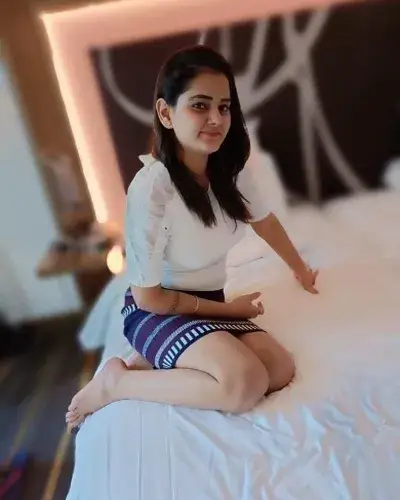 Escort Service In Chalisgaon